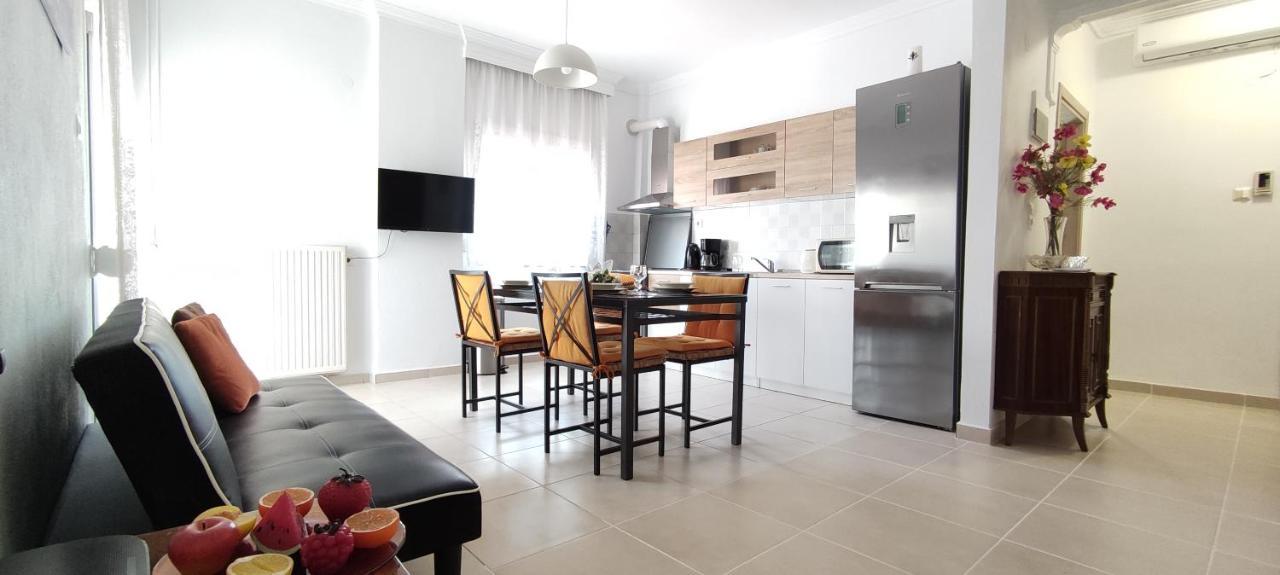 Seaside Apartments Nea Iraklia Exterior photo